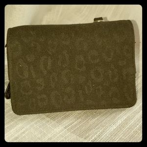 🐸 3 for 25🐸 Thirtyone wristlet black leopard